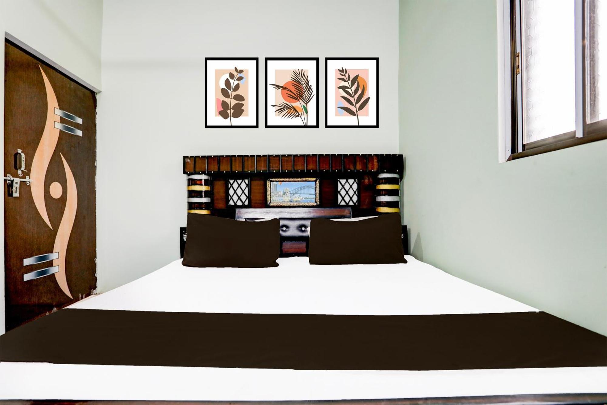 Allāhābād Junction Hotel O V.K. Hotel מראה חיצוני תמונה