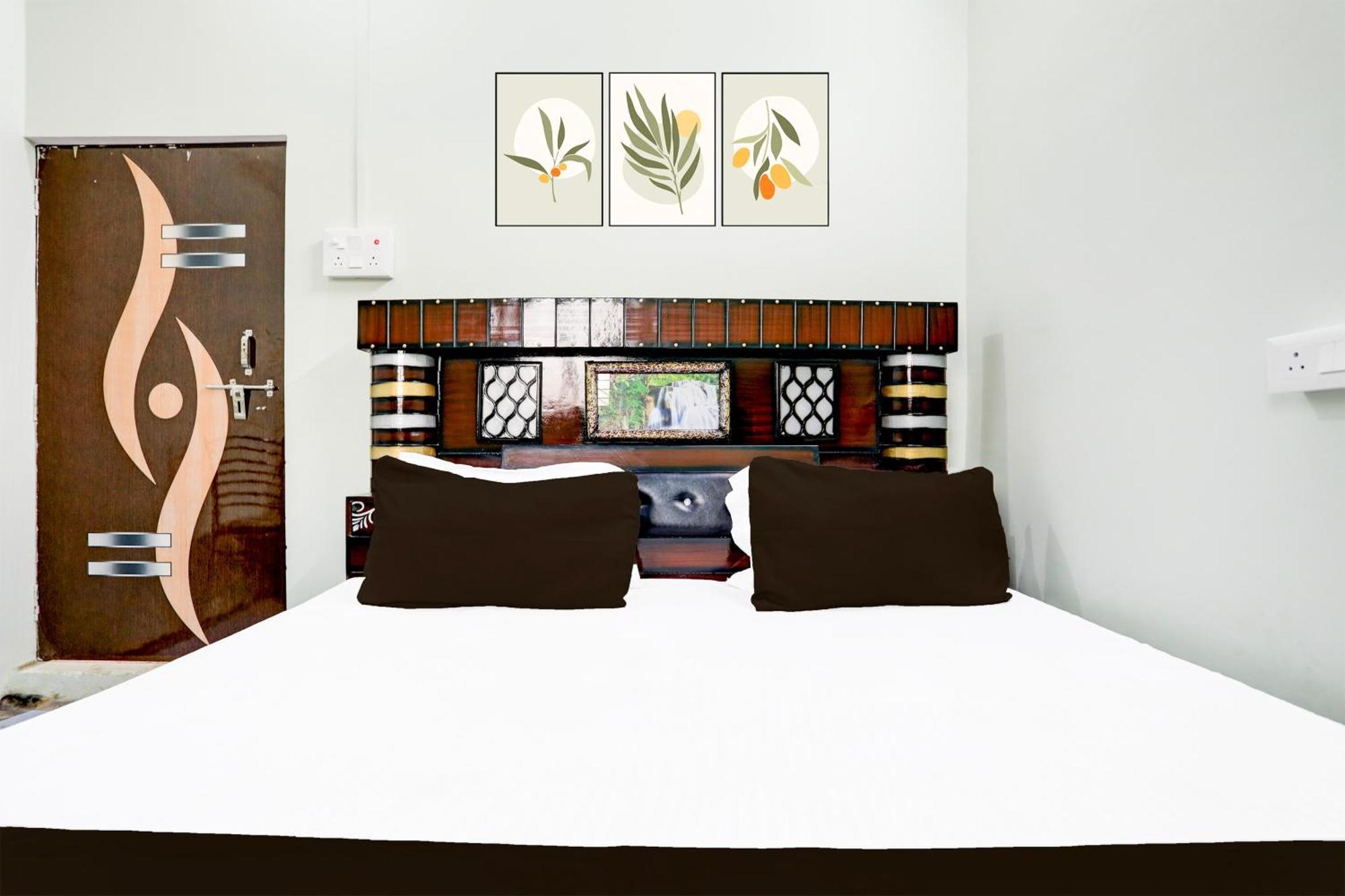 Allāhābād Junction Hotel O V.K. Hotel מראה חיצוני תמונה