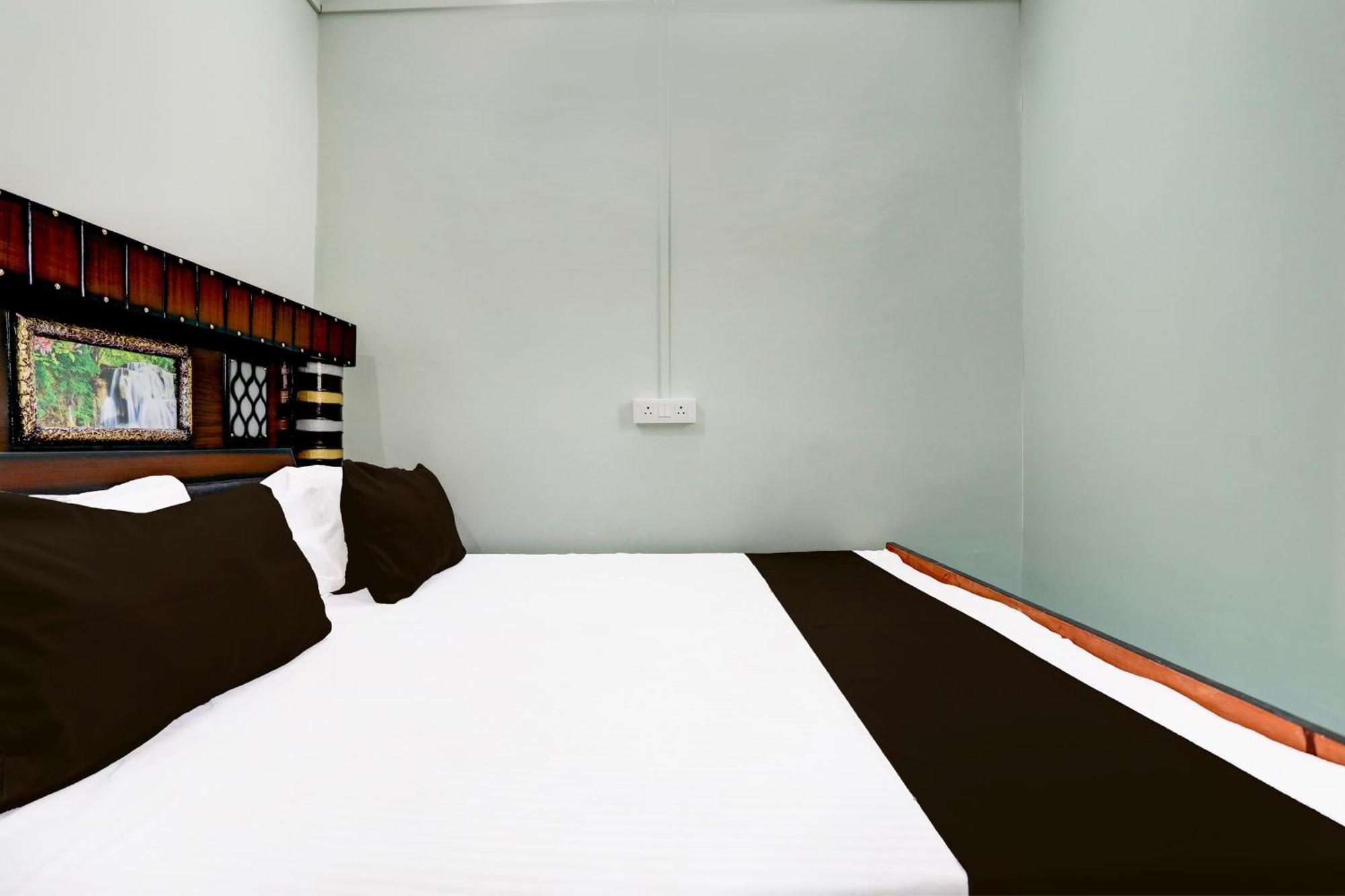 Allāhābād Junction Hotel O V.K. Hotel מראה חיצוני תמונה